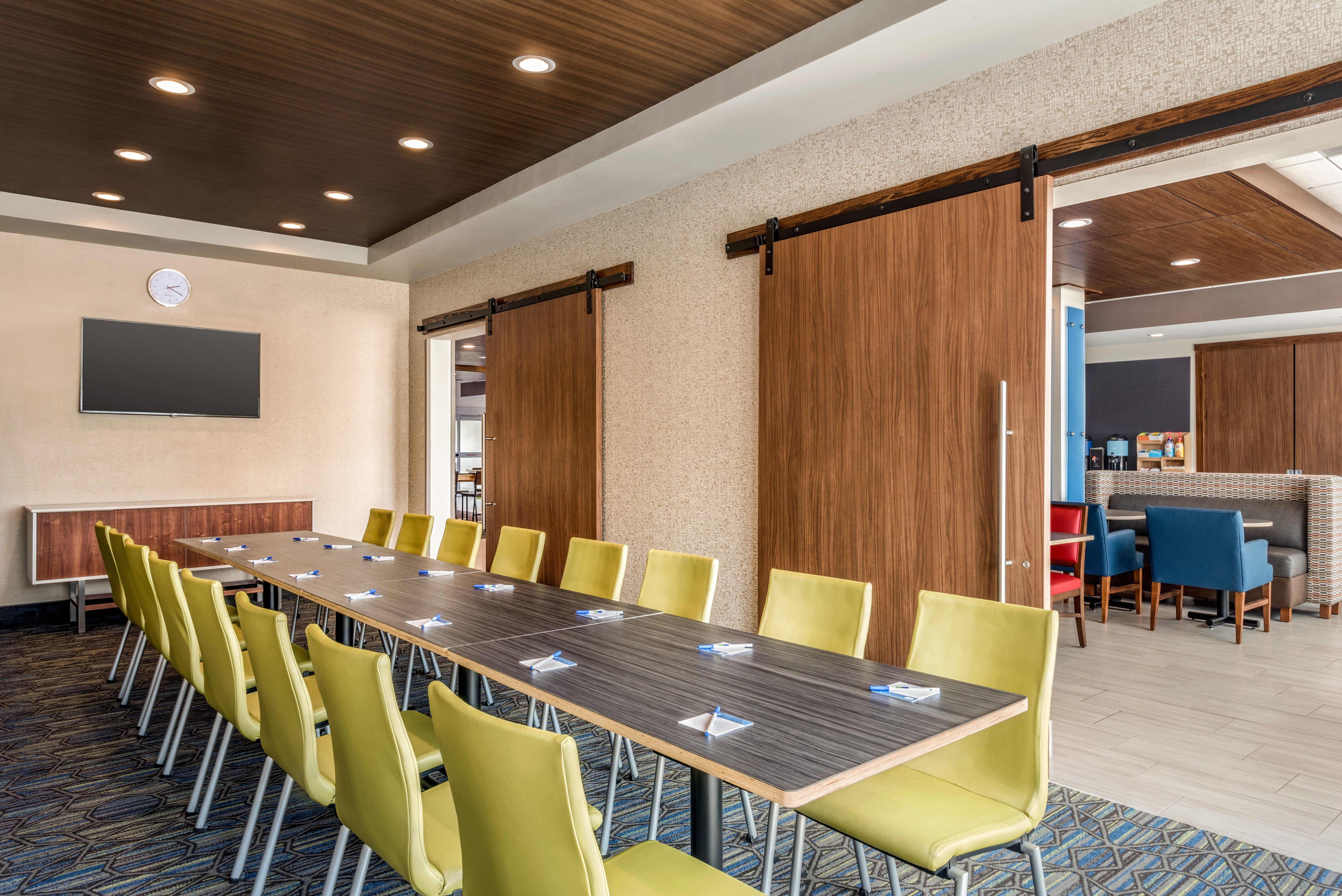 Holiday Inn Express & Suites - West Des Moines - Jordan Creek By Ihg Exterior foto